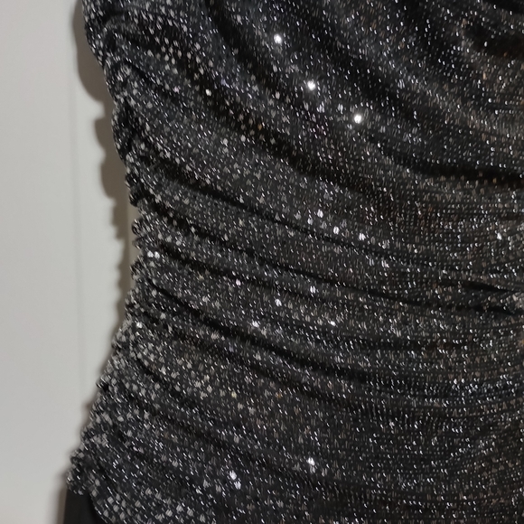 R&M Richards Black Sequin Top Sleeveless Jumpsuit. Size 10 - Picture 4 of 11